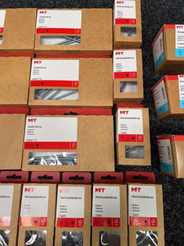 1504769-4 23 pcs Packs Mixed screw, MFT