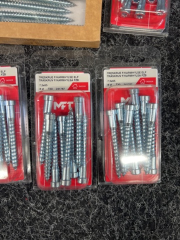 1504770-8 23 pcs Packs Mixed screw, MFT