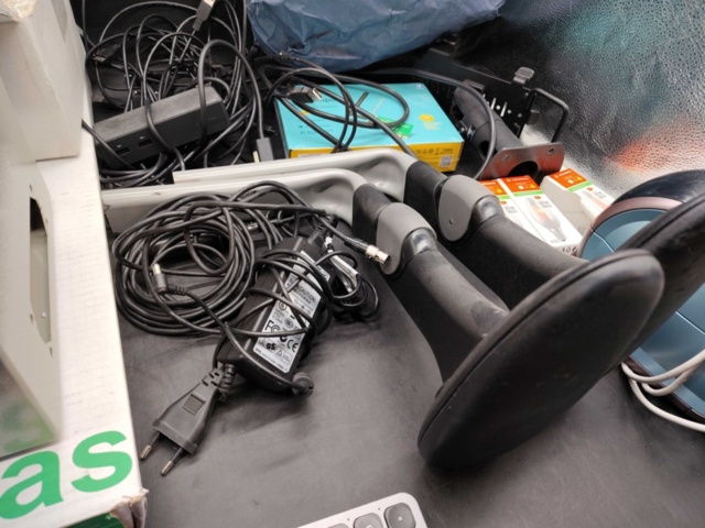 1505036-9 Electronics section - keyboards, cables, network cards, label printers, electrical cabinets