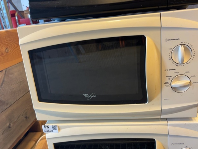 1499458-4 Mikrovågsugnar - Whirlpool MWD602 / M8587