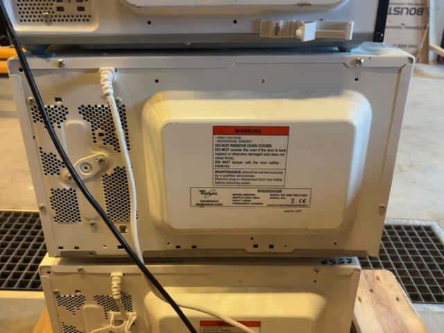 1499458-9 Mikrovågsugnar - Whirlpool MWD602 / M8587