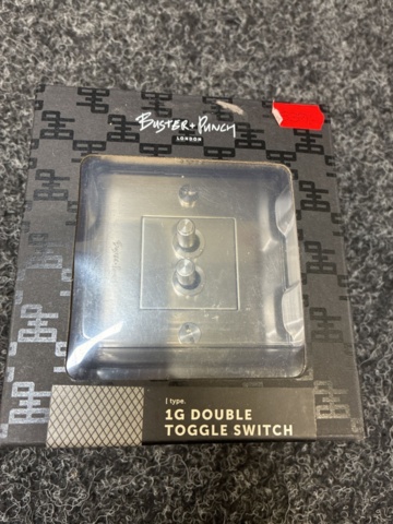 1505296-2 Strömbrytare Buster + Punch 1G Double Toggle Switch