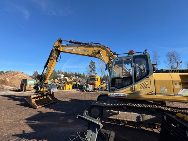 1472757-3 Excavator Liugong 922 E -2013 + 1 ice hook 3 buckets