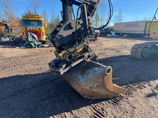 1472757-13 Excavator Liugong 922 E -2013 + 1 ice hook 3 buckets