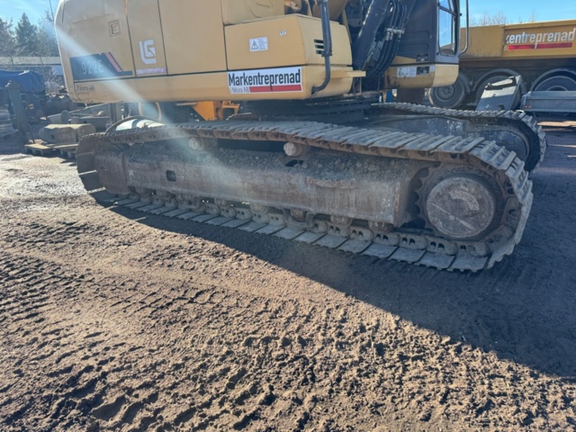 1472757-7 Excavator Liugong 922 E -2013 + 1 ice hook 3 buckets