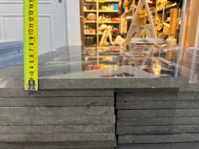 1499337-11 Granite slabs