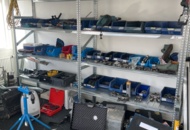 1469928 Plåthyllor med innehåll - Rörbockar, hålsågar, verktyg, m.m.