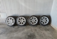 1483911 Summer tires on rims suitable for Tesla