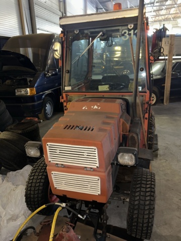 1503888-1 Minitraktor med plog - Hako Hakotrac 3800 D (Reparationsobjekt)