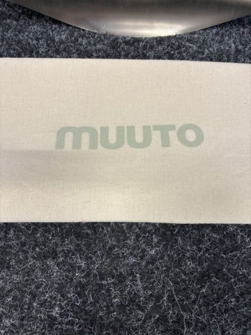 1505250-2 Bricka Muuto