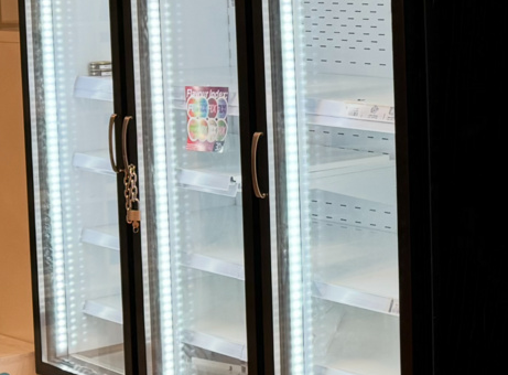 Beverage cooler with 3 doors – LED lighting – Large model