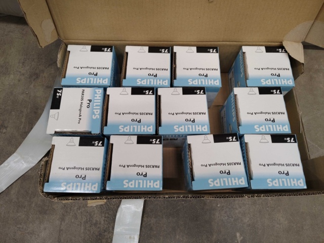 1506600-3 Halogen bulbs 12 pcs – Philips, PAR30S, 75W