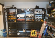 1483940 Sortimenthylla innehållande tillbehör för bilar