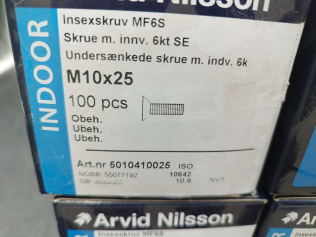 1480262-4 Insexskruv M10x25, 8 st lådor - Arvid Nilsson