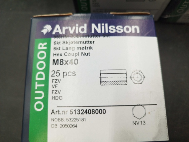 1506865-4 Skarvmutter 20 st lådor - Arvid Nilsson, M8x40