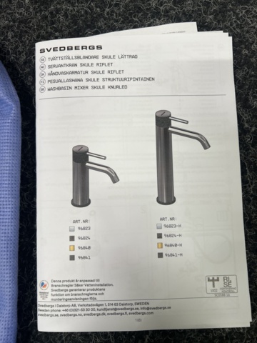 1506983-8 Tvättställsblandare Svedbergs Skule lättrad, svart