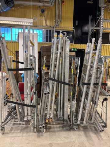 1469285-1 Mobile scaffolding