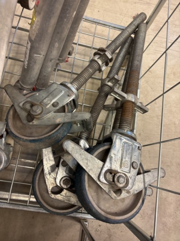 1469285-7 Mobile scaffolding
