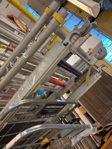 1469285-11 Mobile scaffolding