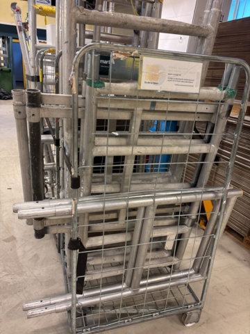 1469285-14 Mobile scaffolding
