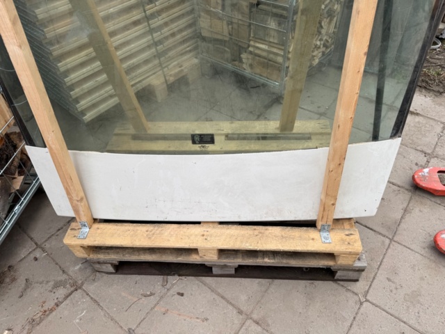 1405627-5 Glasruta till Chevrolet Z28  82-91år