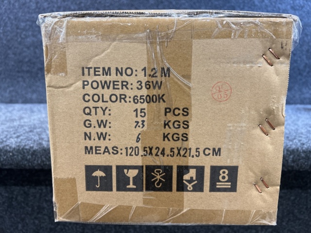1507380-7 15 stycken ledarmaturer 36W, 6500K