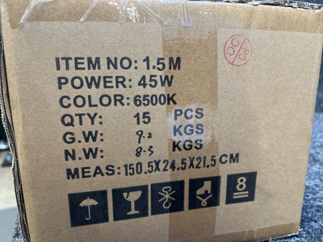1507415-6 15 stycken ledarmaturer 45W, 6500K
