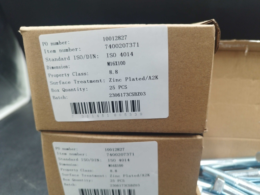 1506905-2 Hexagon bolt 4 boxes - M16x100, ISO 4014