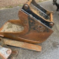 1503916-114 Traktorgrävare Huddig 1260C med tiltrotator + redskap