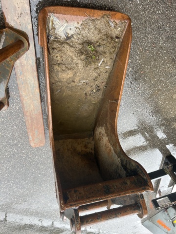 1503916-115 Traktorgrävare Huddig 1260C med tiltrotator + redskap