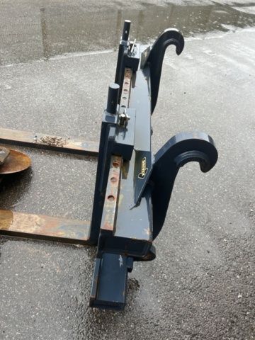 1503916-123 Traktorgrävare Huddig 1260C med tiltrotator + redskap