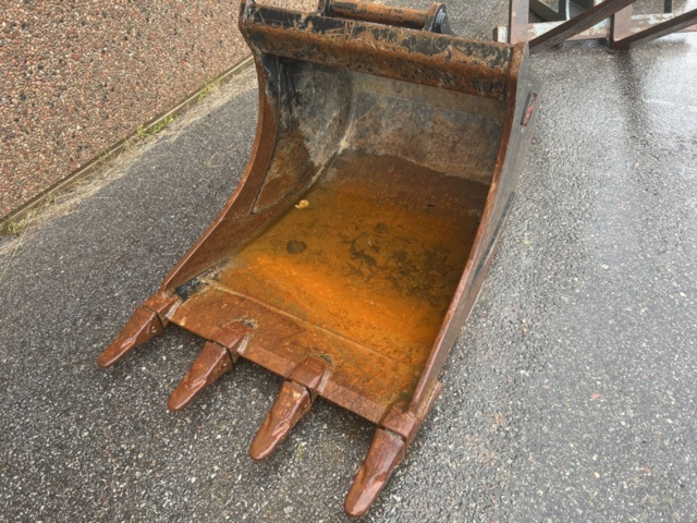1503916-125 Traktorgrävare Huddig 1260C med tiltrotator + redskap