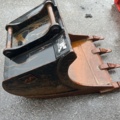 1503916-127 Traktorgrävare Huddig 1260C med tiltrotator + redskap