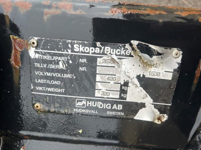 1503916-128 Traktorgrävare Huddig 1260C med tiltrotator + redskap