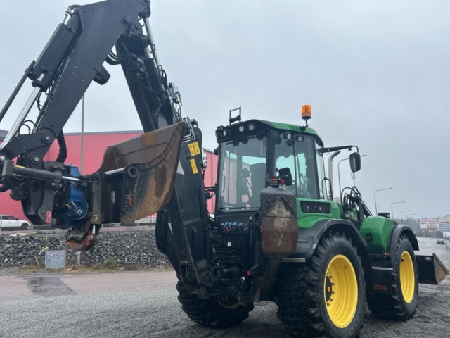 1503916-5 Traktorgrävare Huddig 1260C med tiltrotator + redskap