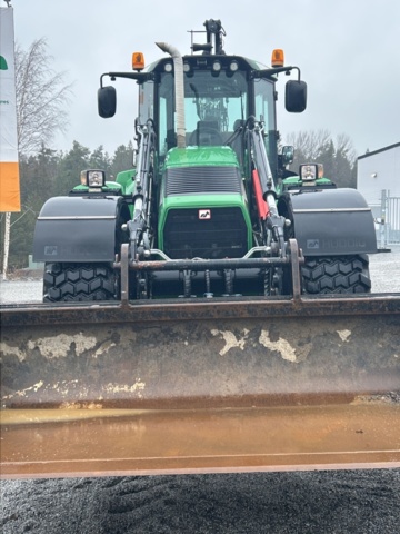 1503916-8 Traktorgrävare Huddig 1260C med tiltrotator + redskap