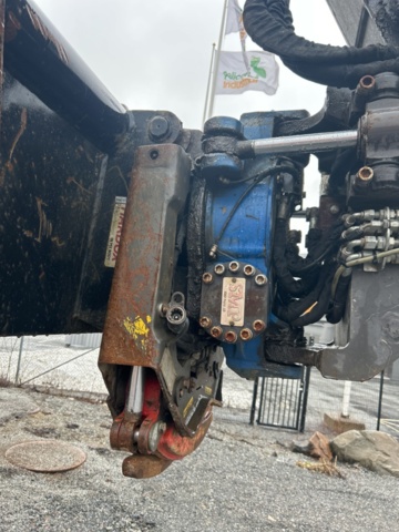 1503916-75 Traktorgrävare Huddig 1260C med tiltrotator + redskap