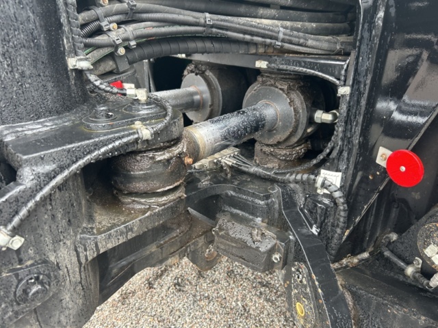 1503916-81 Traktorgrävare Huddig 1260C med tiltrotator + redskap