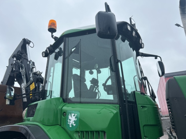 1503916-85 Traktorgrävare Huddig 1260C med tiltrotator + redskap
