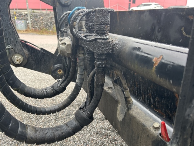 1503916-94 Traktorgrävare Huddig 1260C med tiltrotator + redskap