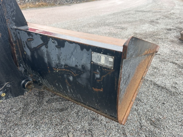 1503916-110 Traktorgrävare Huddig 1260C med tiltrotator + redskap