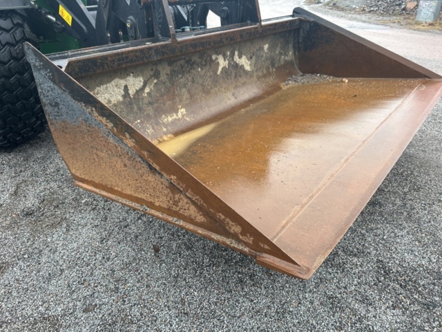 1503916-109 Traktorgrävare Huddig 1260C med tiltrotator + redskap