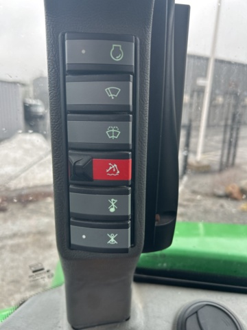 1503916-32 Traktorgrävare Huddig 1260C med tiltrotator + redskap