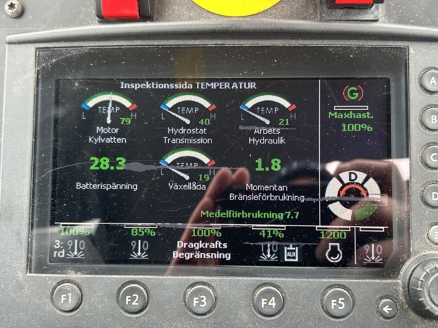 1503916-17 Traktorgrävare Huddig 1260C med tiltrotator + redskap