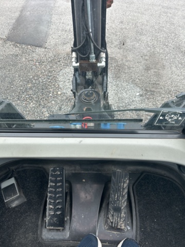 1503916-37 Traktorgrävare Huddig 1260C med tiltrotator + redskap
