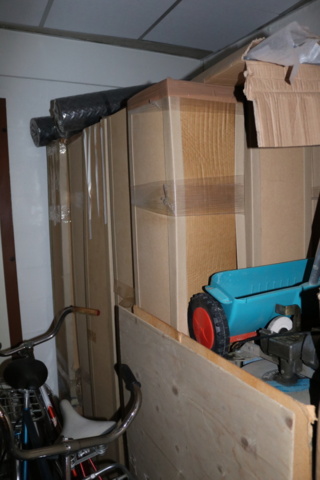 1416854-39 Stort varulager av bijouterier, smycken samt butiksställ.