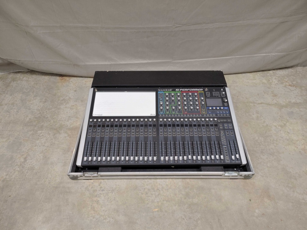 Digital mixer, Soundcraft Si Performer 3, med flightcase | PS Auction