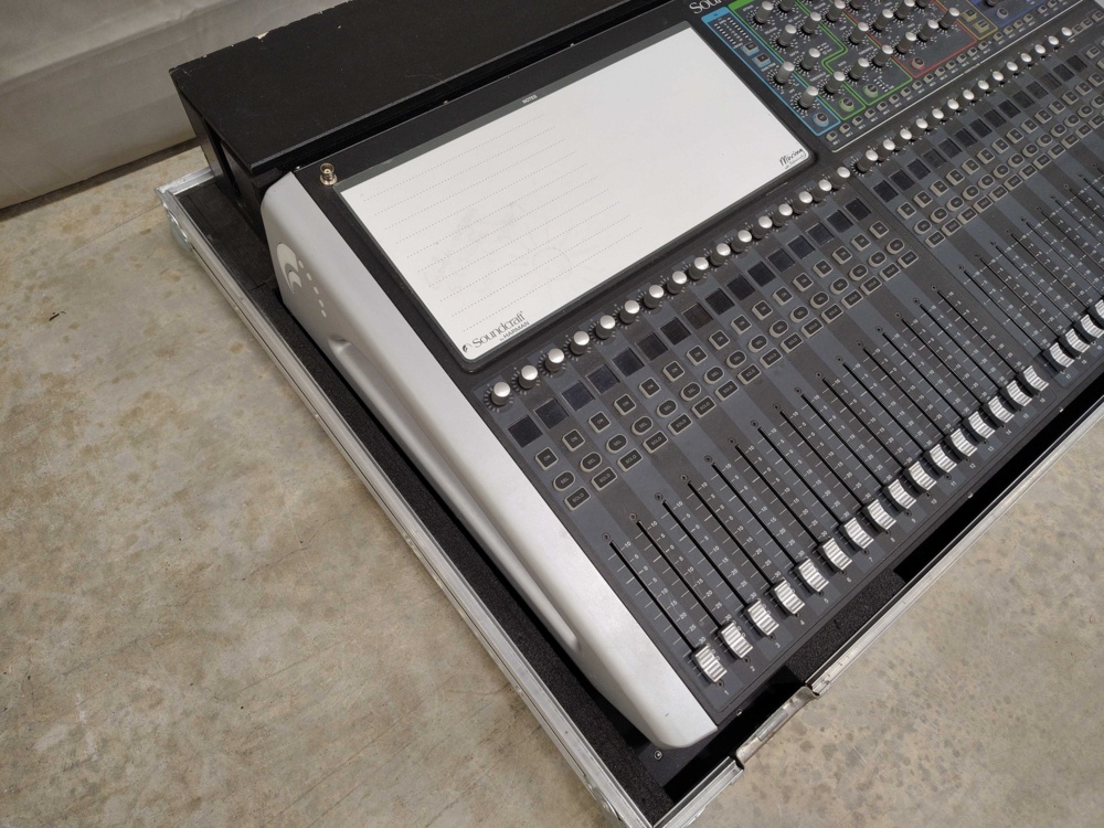 Digital mixer, Soundcraft Si Performer 3, med flightcase | PS Auction