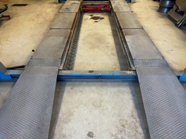1508375-2 4 pillar lift 5000kg OMCN 403/LS 2009