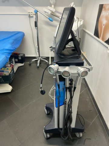 1349728-10 HydraFacial-system med tillbehör - Edge Systems HydraFacial